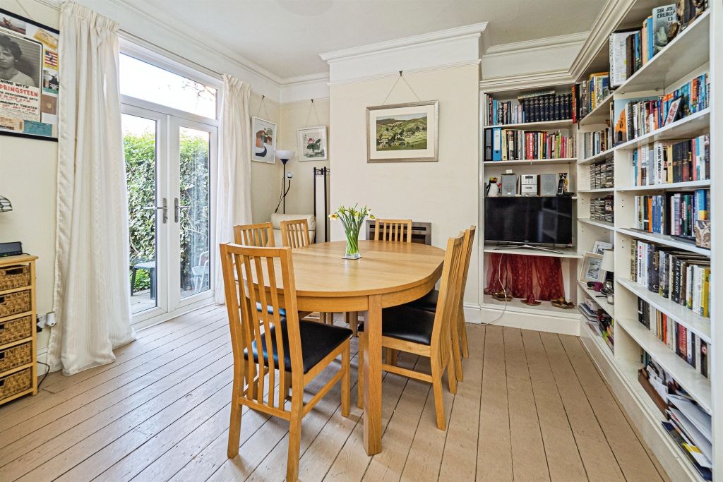 Property photo 3 of 16
