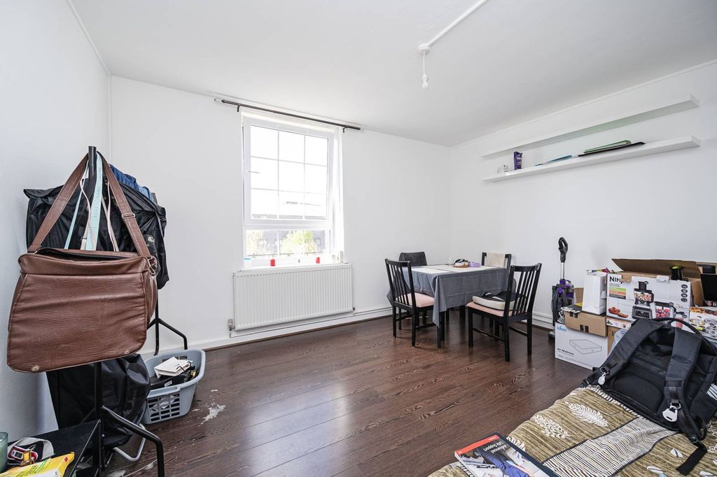 Property photo 2 of 8