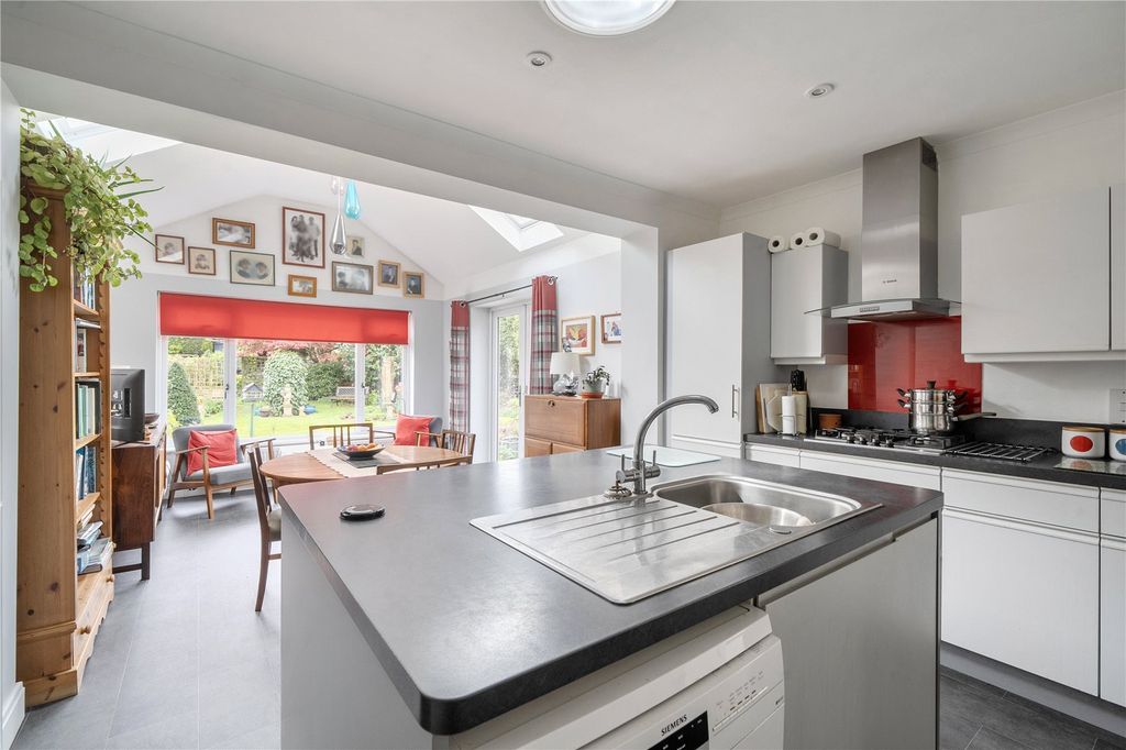 Property photo 3 of 19 Picture No. 16