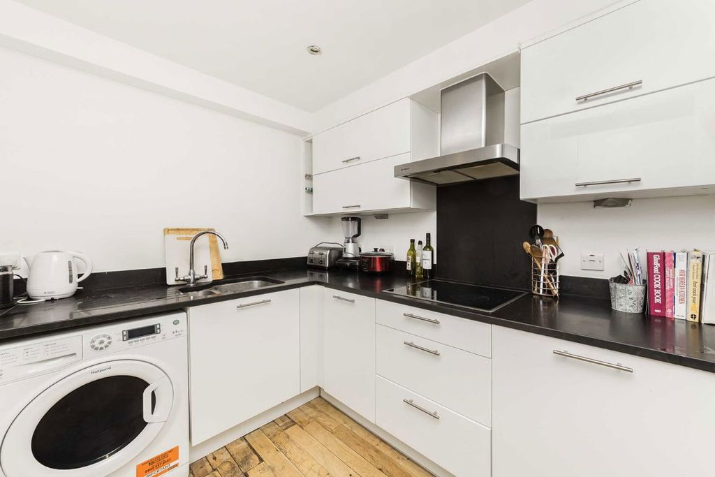 Property photo 3 of 5