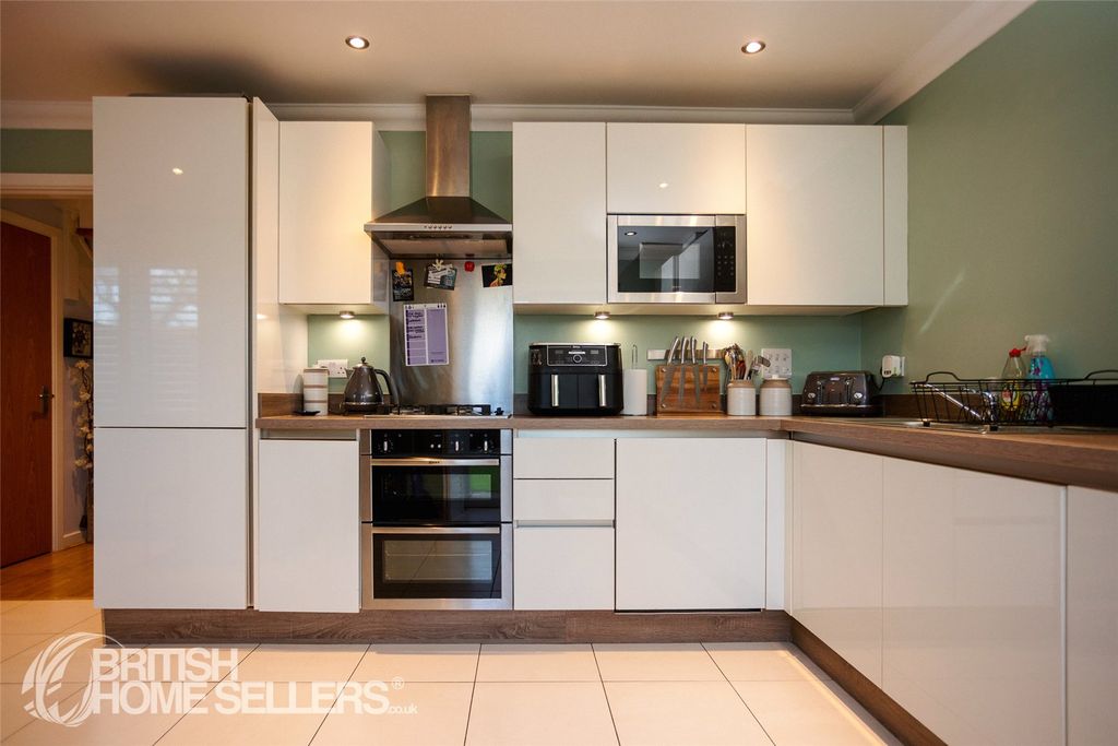 Property photo 3 of 32 Picture No. 31