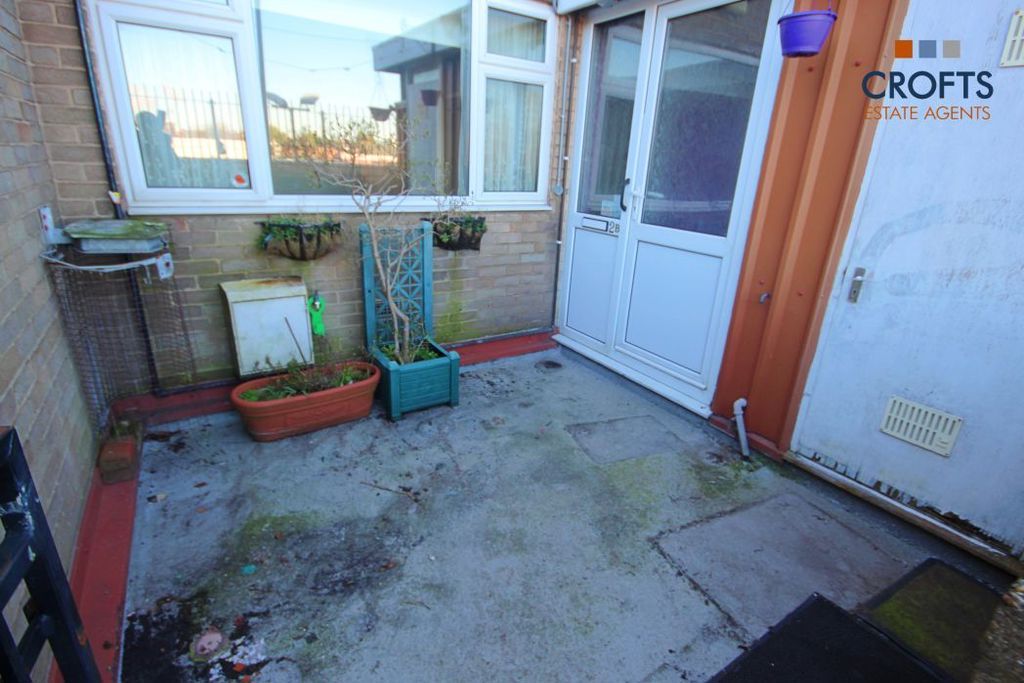 Property photo 2 of 8 Front View 2