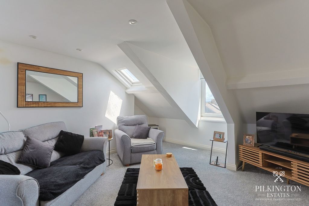 Property photo 2 of 12 5170943