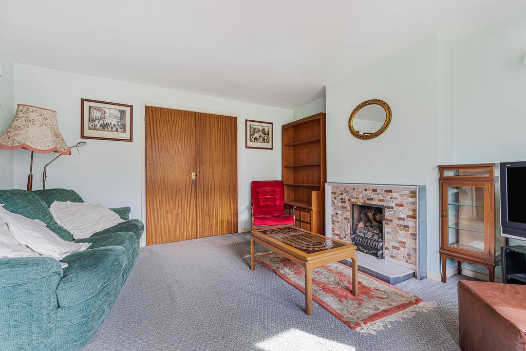 Property photo 3 of 19