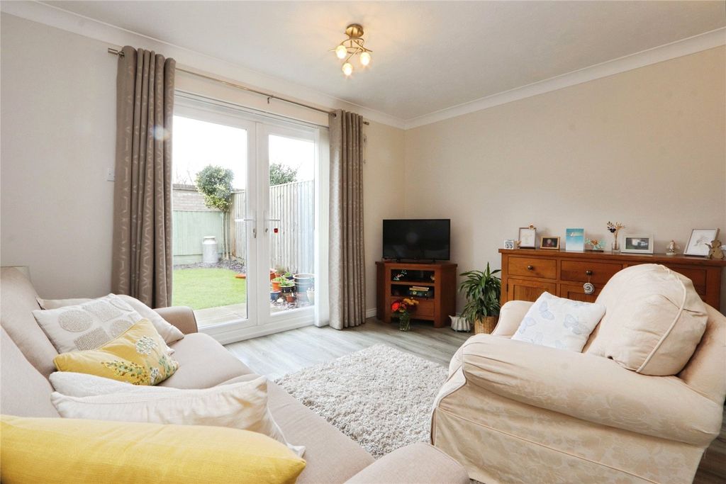 Property photo 2 of 13 Picture No. 18