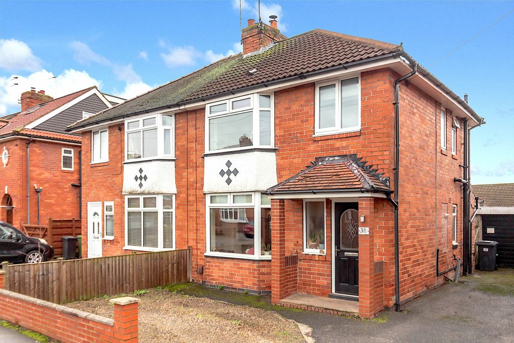 Property photo 1 of 20 Southolme Drive - Front