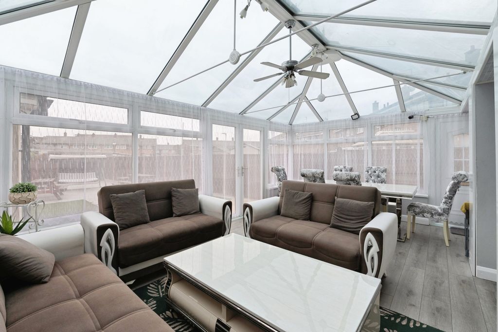 Property photo 3 of 18 Photo