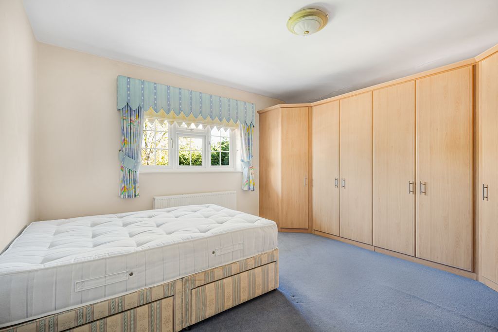 Additional image 18 of 5 bed detached house for saleMymms Drive, Brookmans Park AL9
