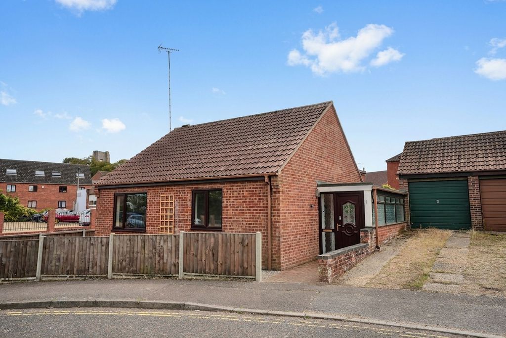 Property photo 1 of 19