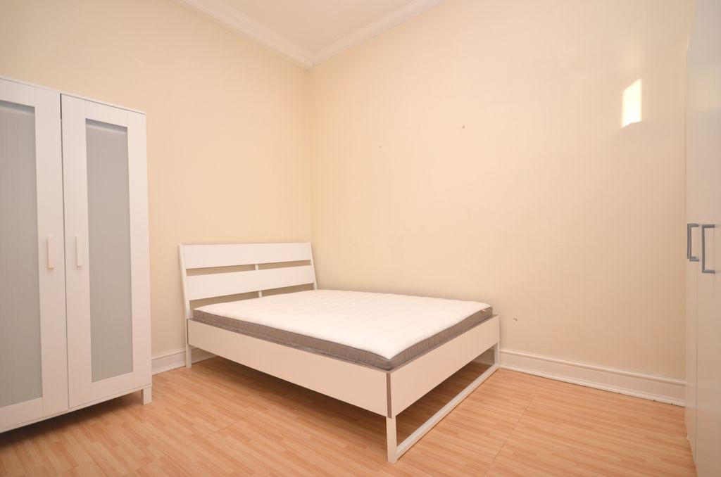 Property photo 3 of 5 Bedroom