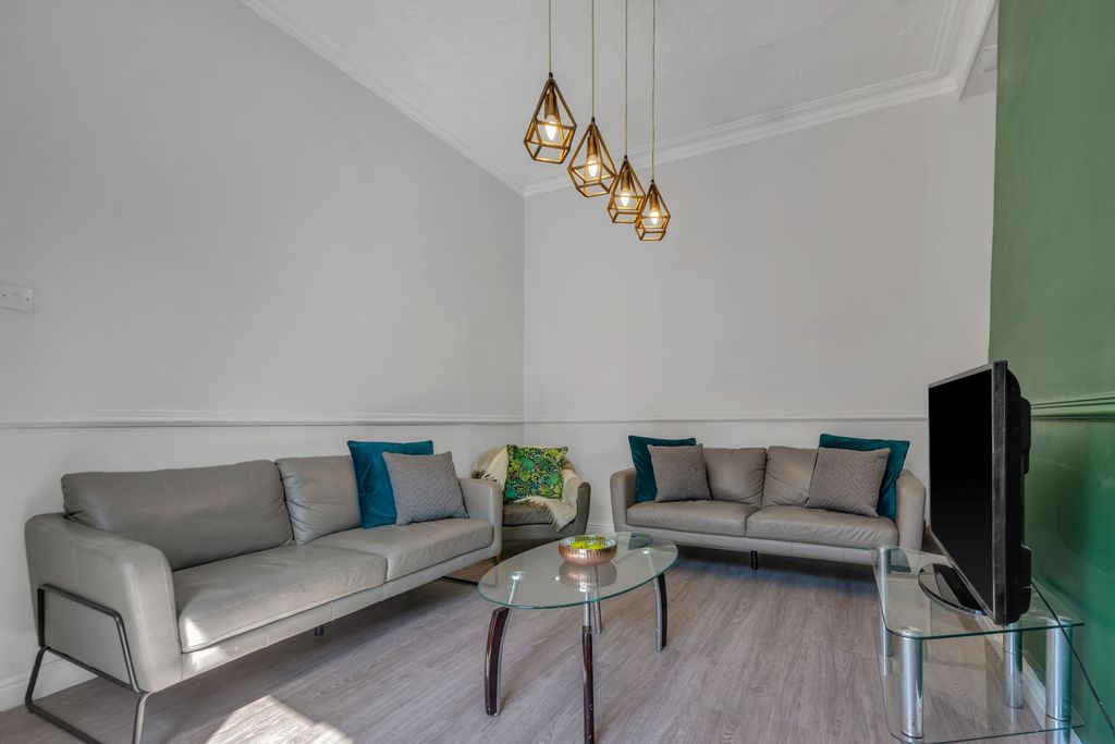 Property photo 2 of 15 Property Photo