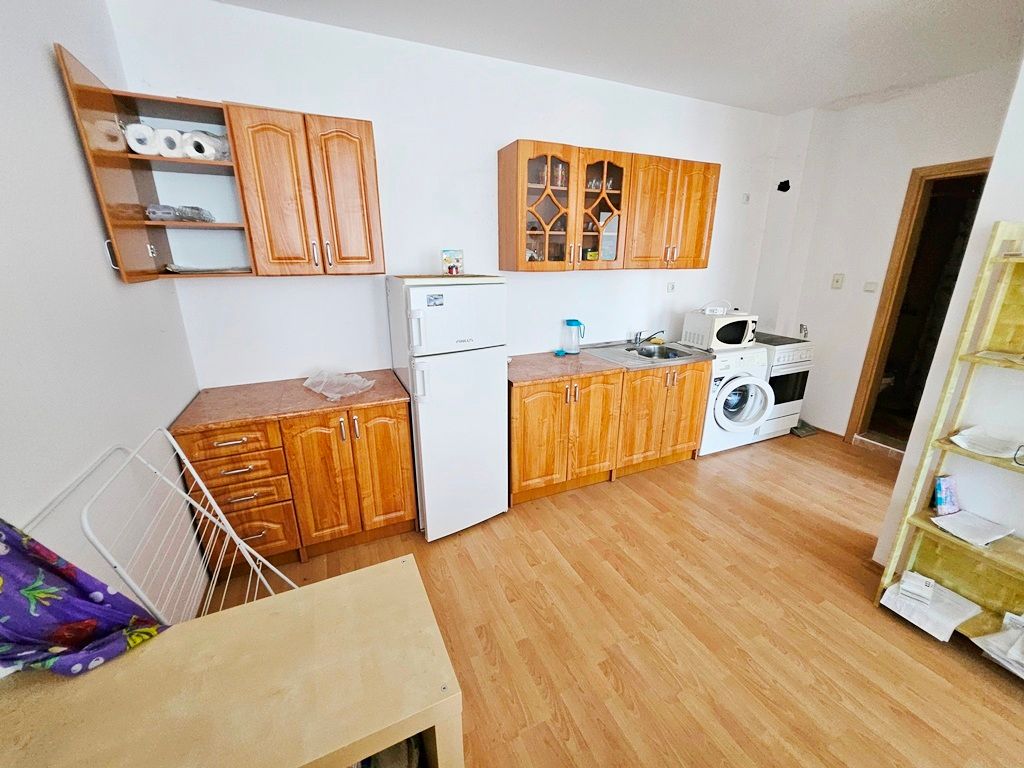 Property photo 2 of 35