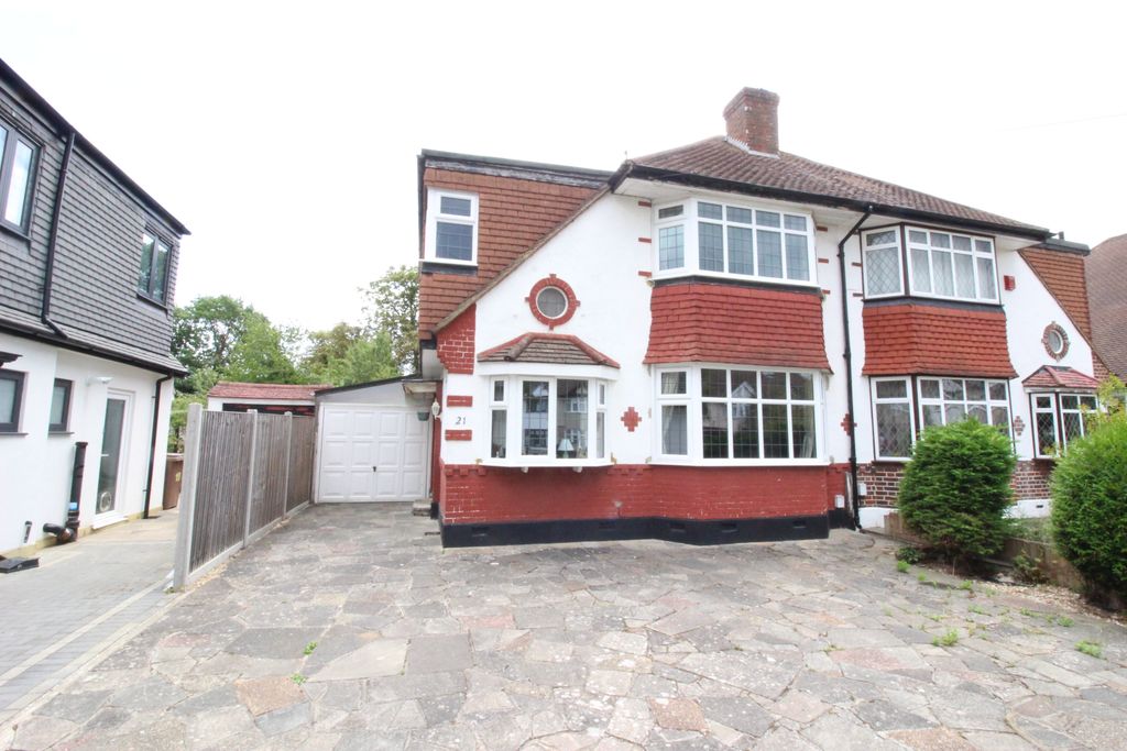 Property photo 1 of 18