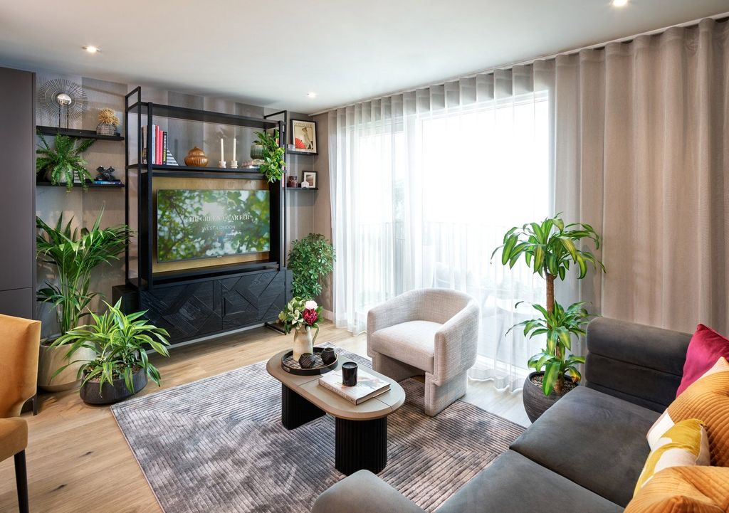 Property photo 1 of 14 Living