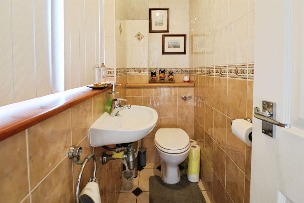 Property photo 3 of 17