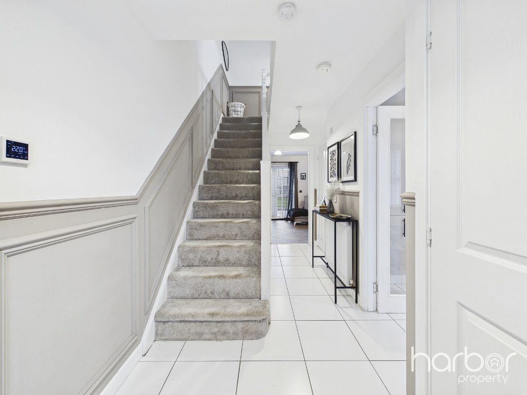 Property photo 3 of 24 4891274