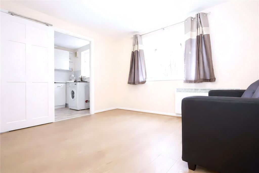 Property photo 3 of 5 Picture No. 03