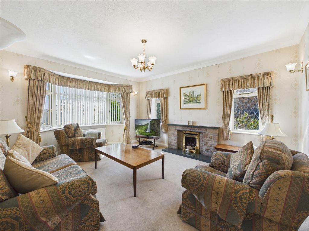 Property photo 3 of 28 Cam05476G0-Pr0187-Still016.Jpg