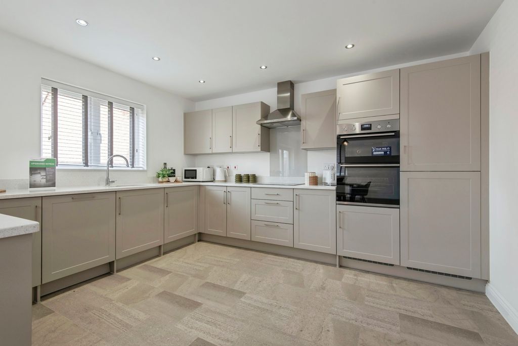 Property photo 3 of 26 Pbox-Img.Jpg
