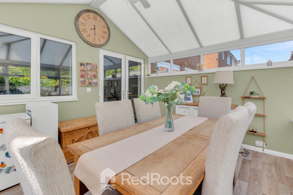 Property photo 3 of 31 4542615