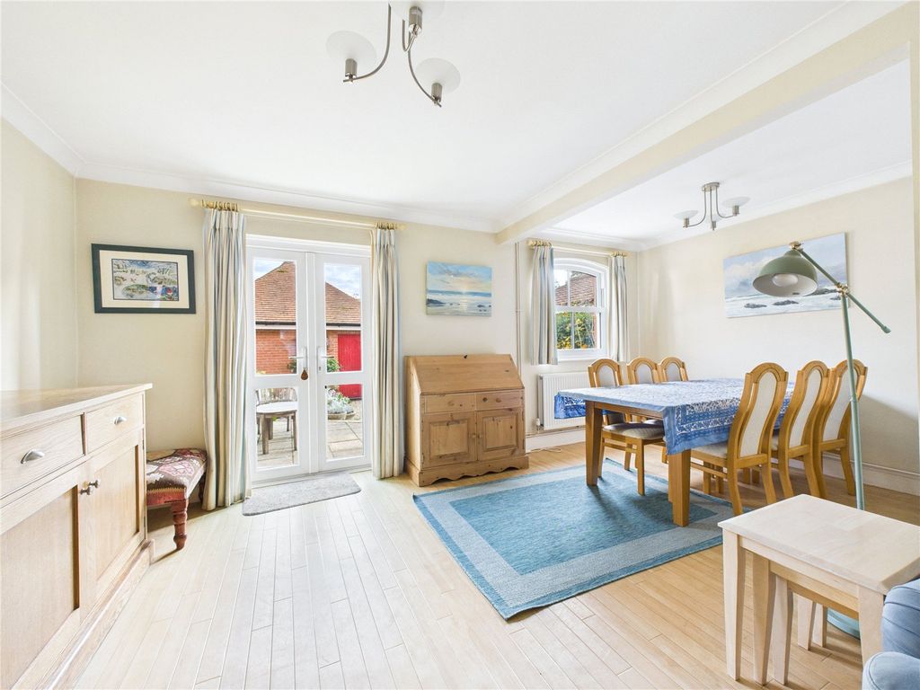 Property photo 3 of 14 3 - Picture No. 05