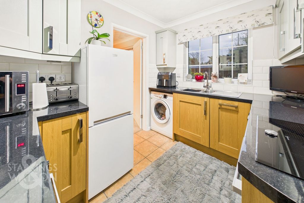 Property photo 3 of 17