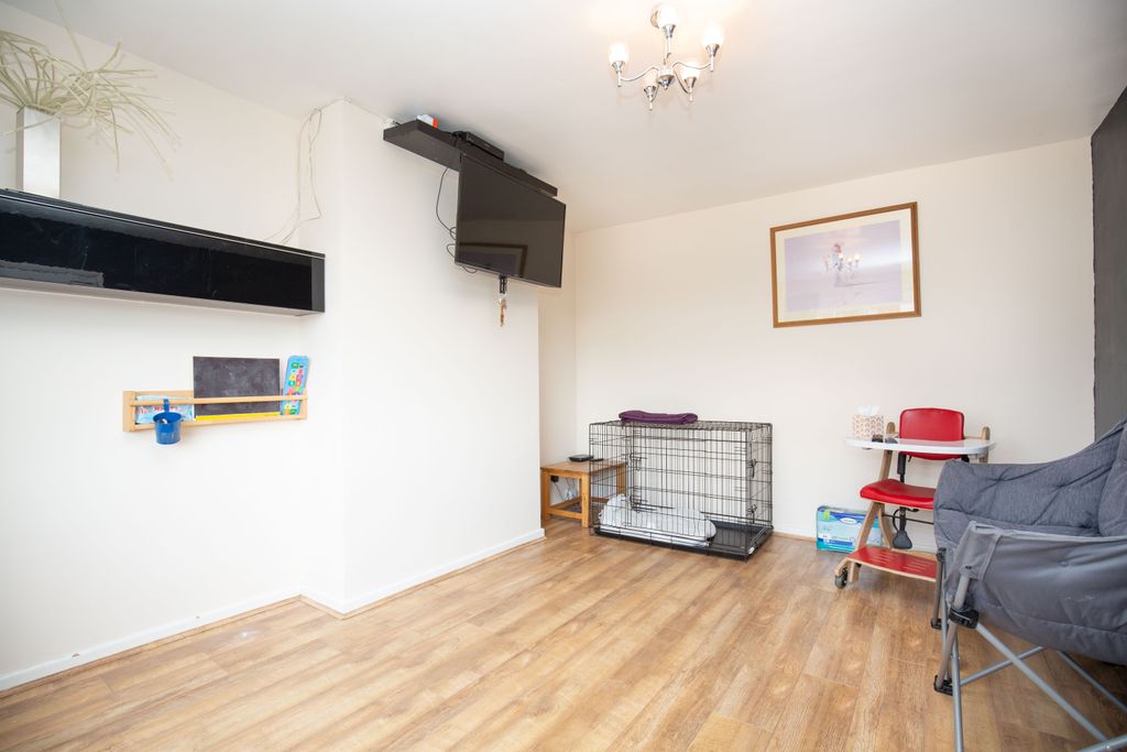 Property photo 3 of 15 Mw-5877