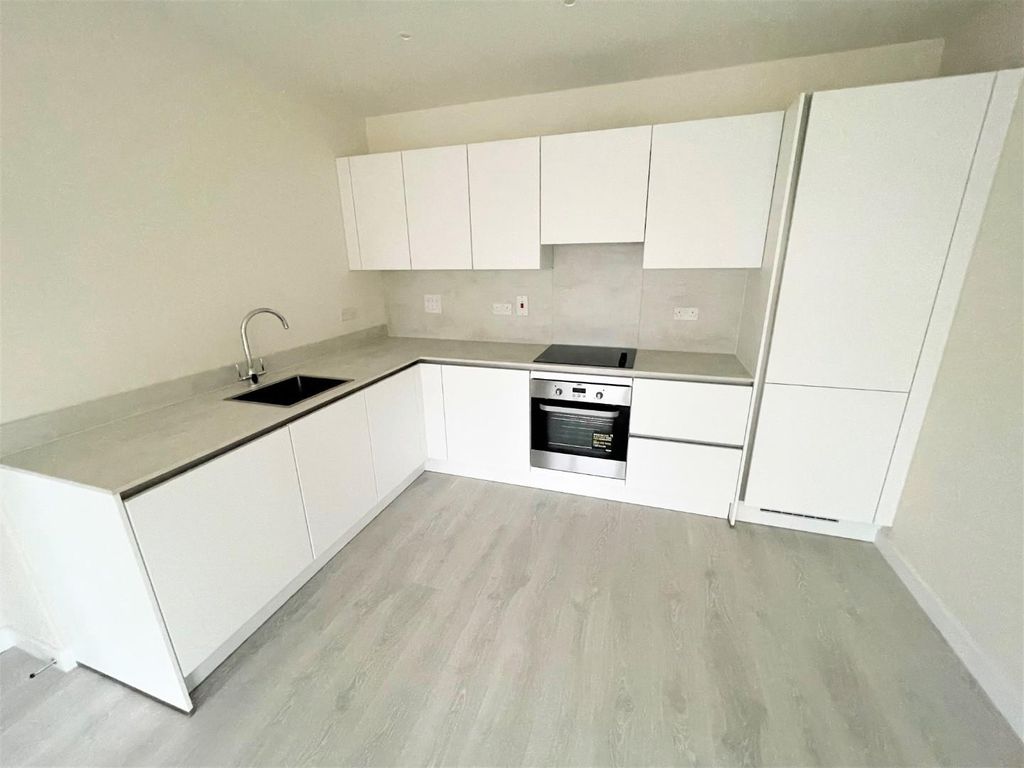 Property photo 2 of 11 Kitchen.Jpg