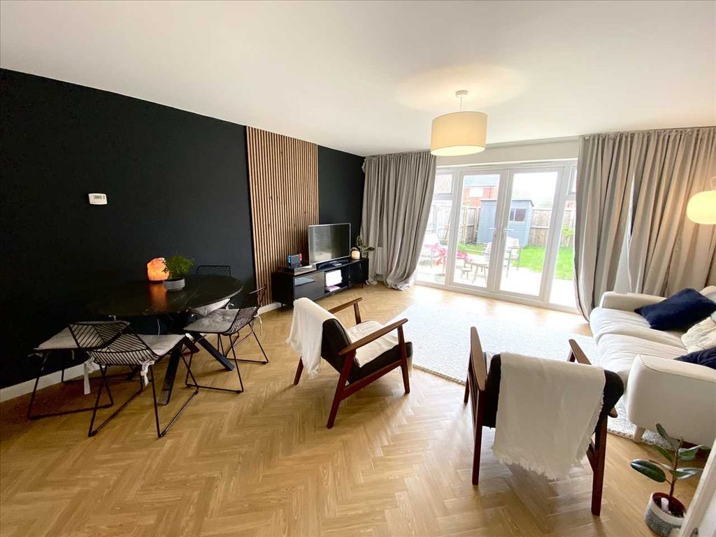 Property photo 2 of 30