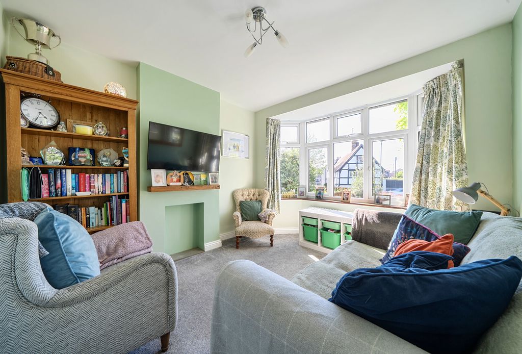 Property photo 2 of 13 1451805-1-69F392E...