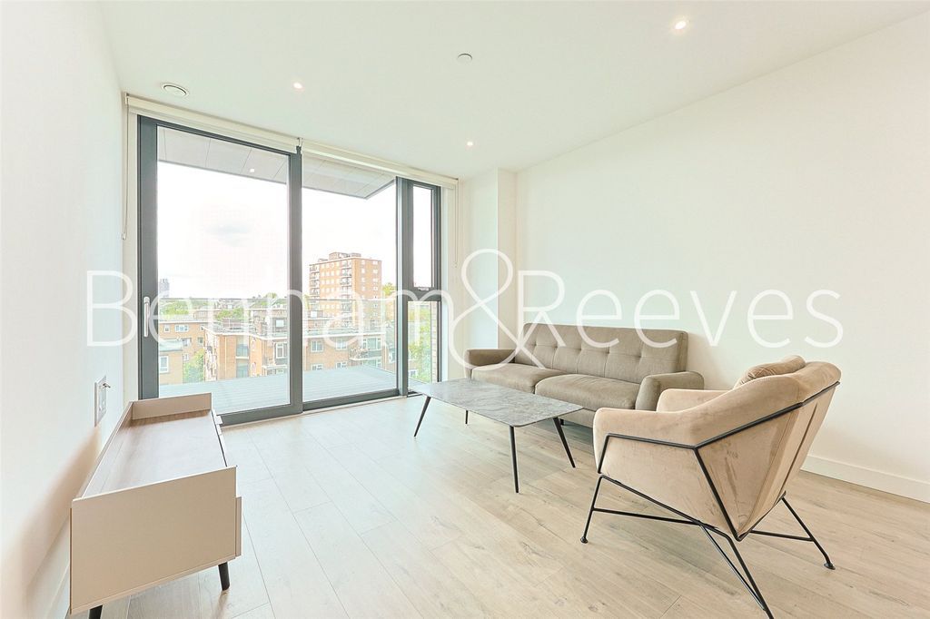 Property photo 3 of 18 Picture No. 04