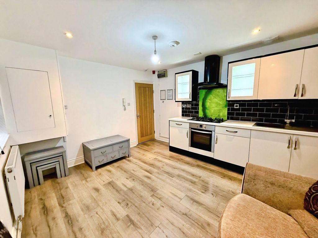 Property photo 3 of 6 Dining Room