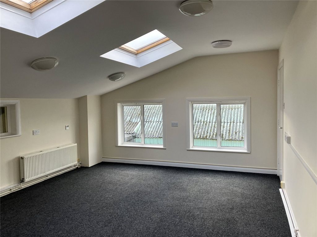 Property photo 3 of 4 Picture No. 03