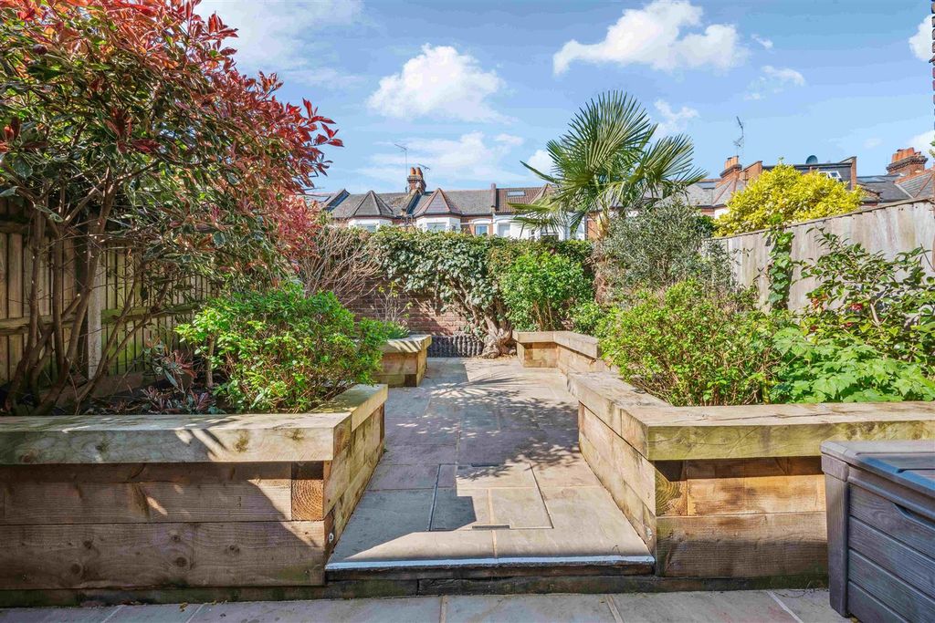 Property photo 1 of 9