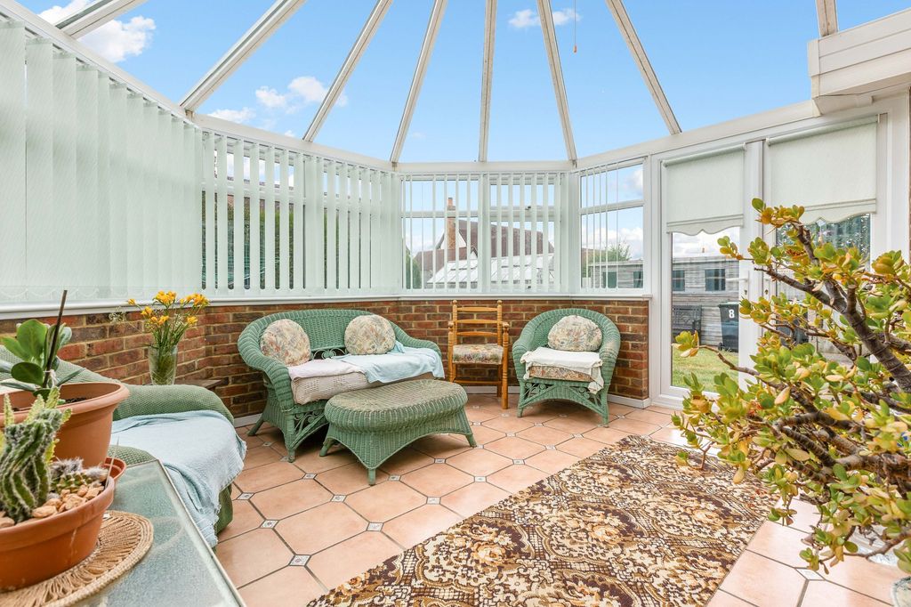 Property photo 3 of 23