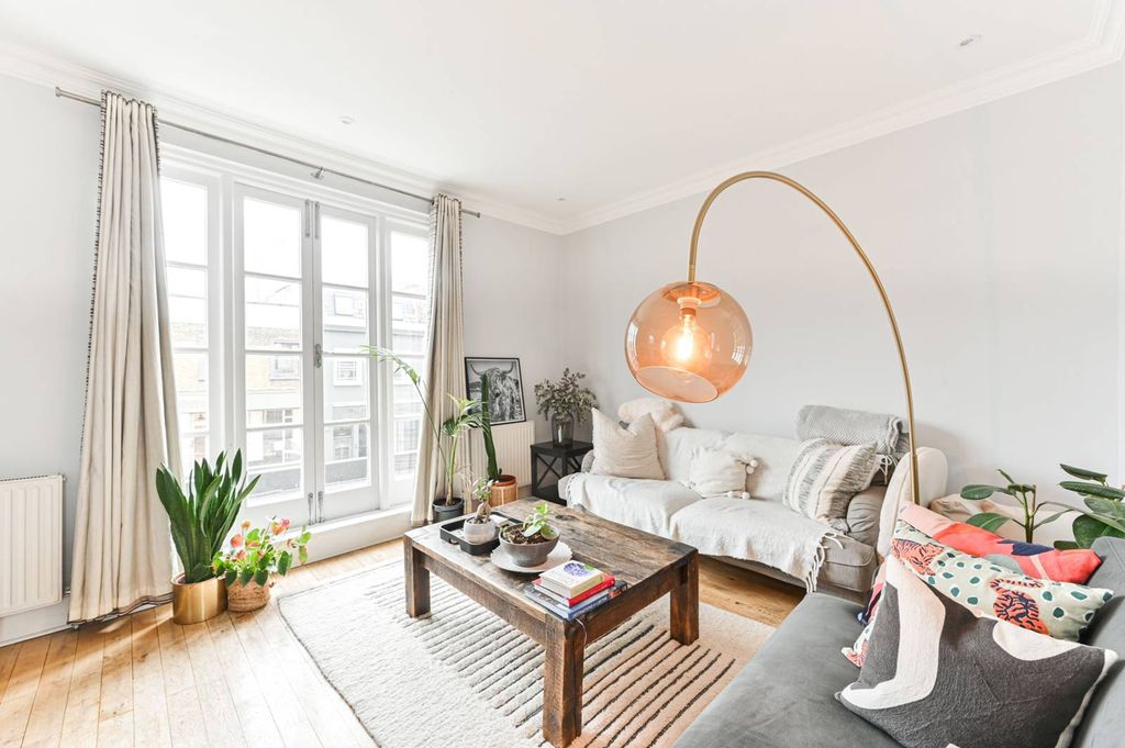 Property photo 3 of 13