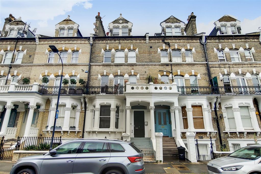Property photo 1 of 7