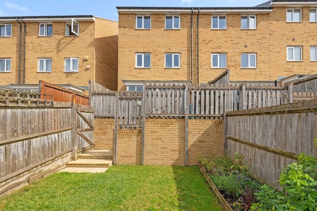 Property photo 2 of 24 Picture No. 03