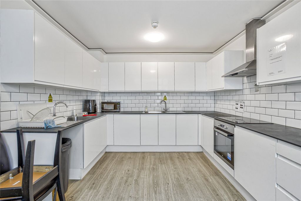 Property photo 1 of 12 Picture No. 11