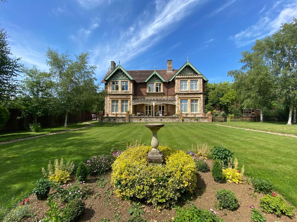 Property photo 2 of 4