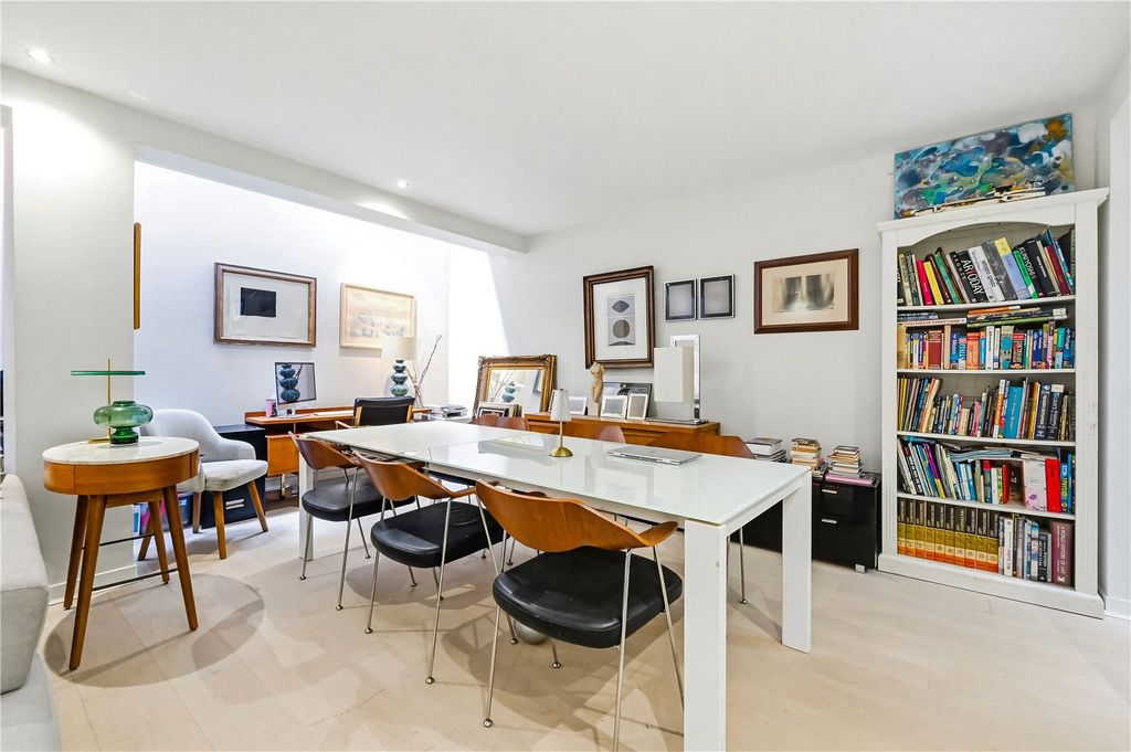 Property photo 3 of 11 Picture No. 12