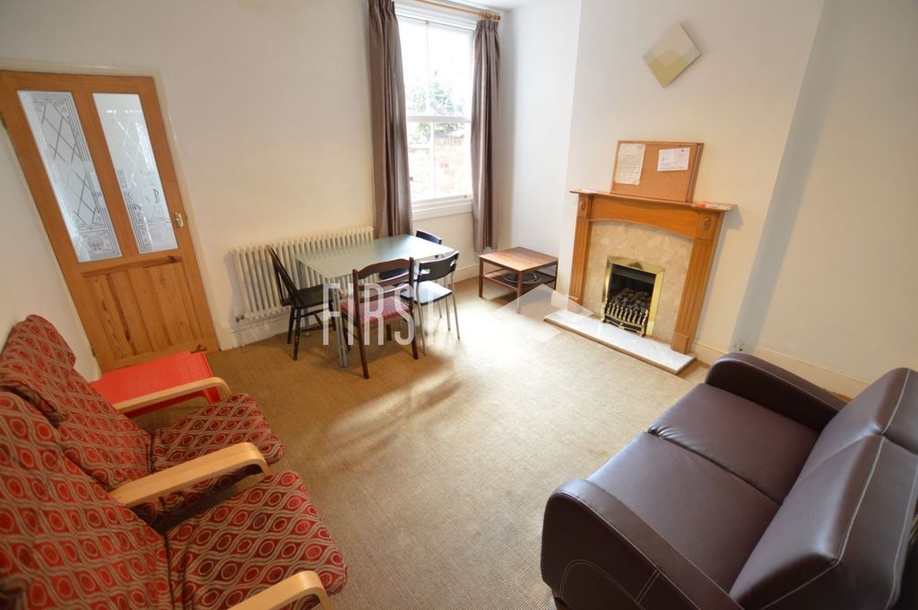 Property photo 1 of 9 Garden