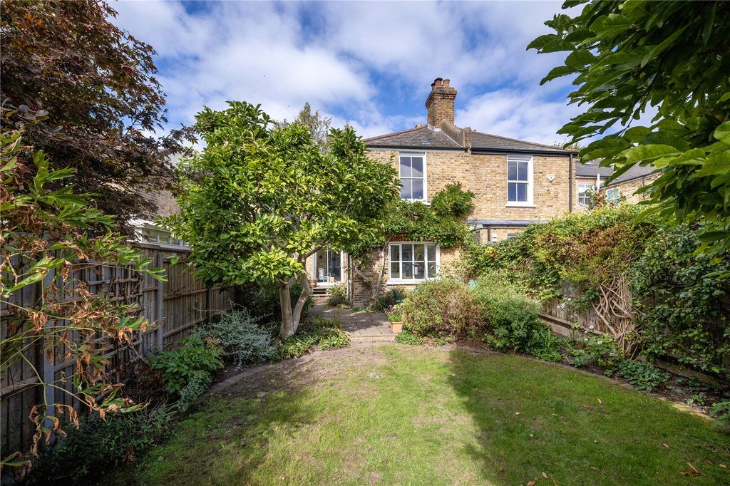 Property photo 3 of 18 Picture No. 16