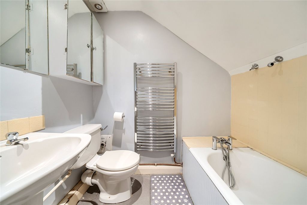 Additional image 9 of 5 bed detached house for saleLightwater, Surrey GU18