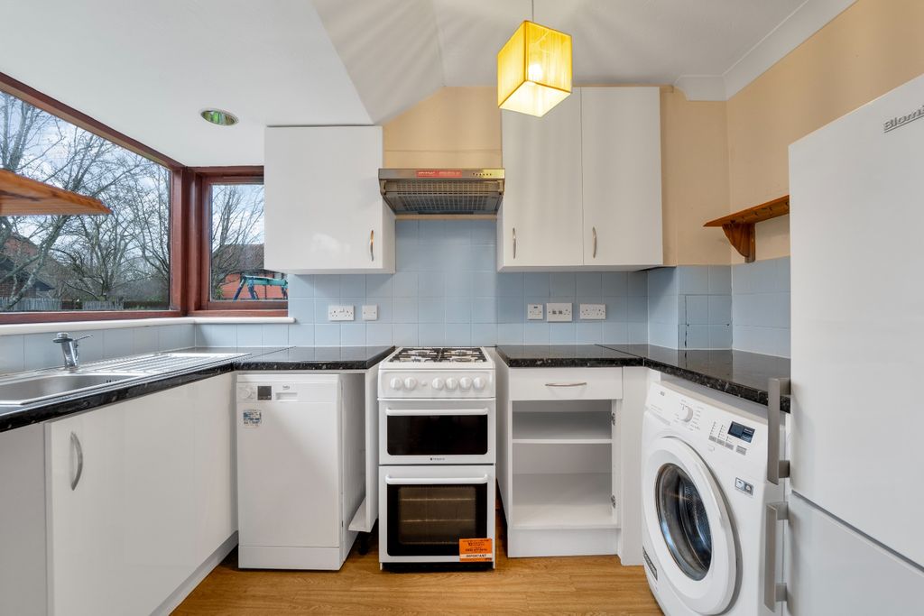 Property photo 2 of 10 692681