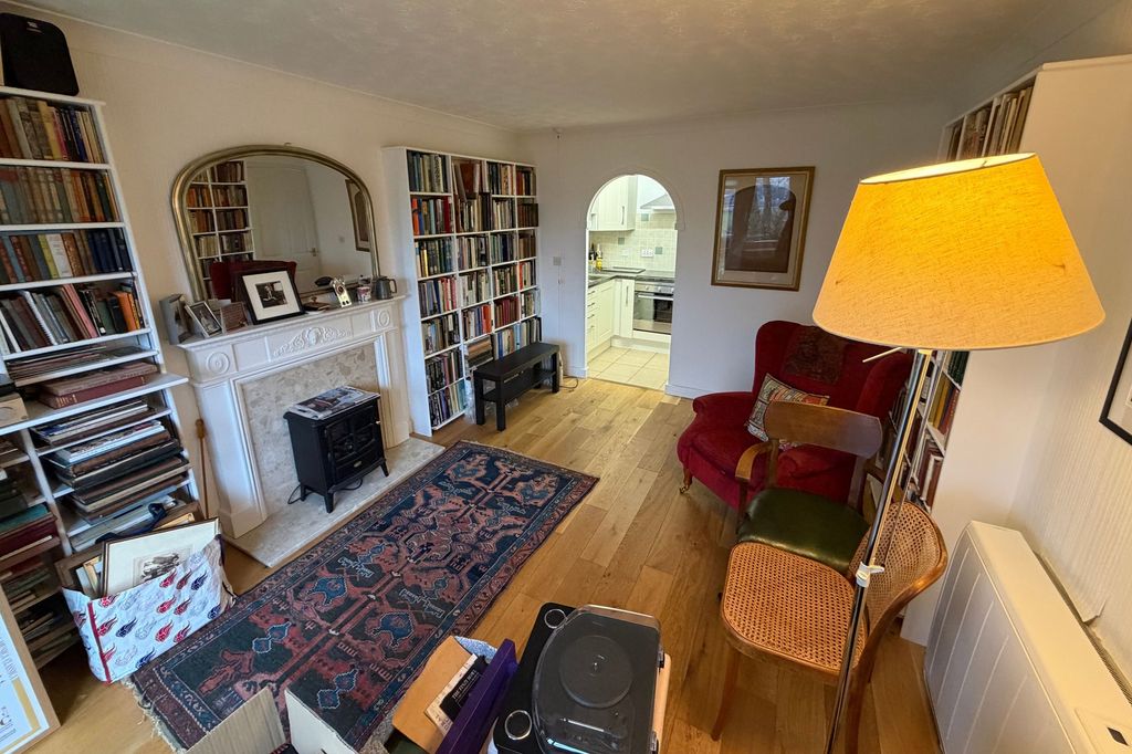 Property photo 2 of 13