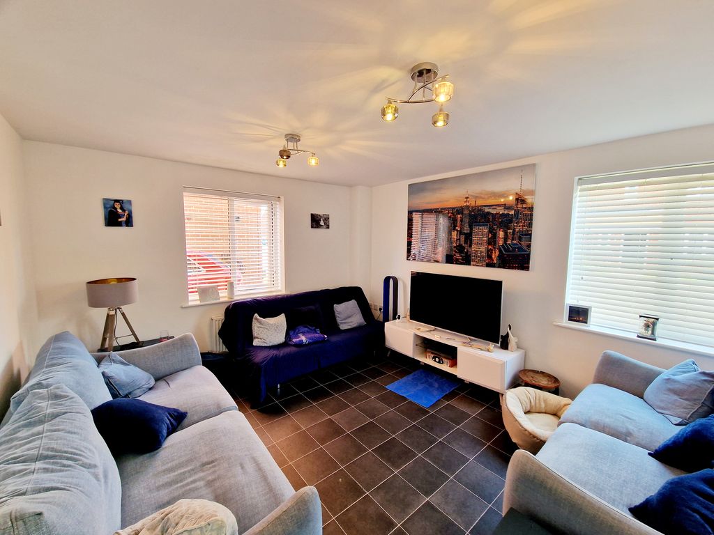 Property photo 3 of 7 Living Room