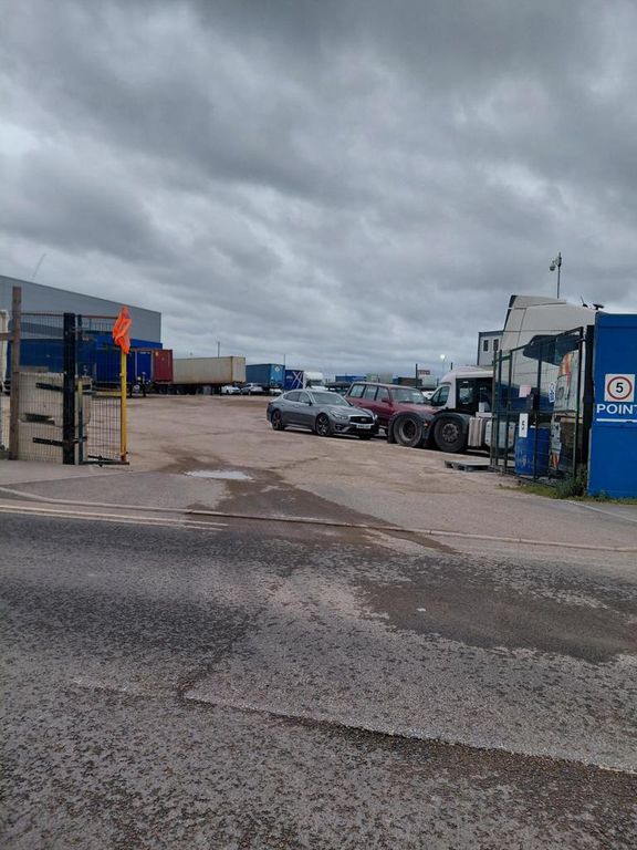 Property photo 3 of 9 Photo 2