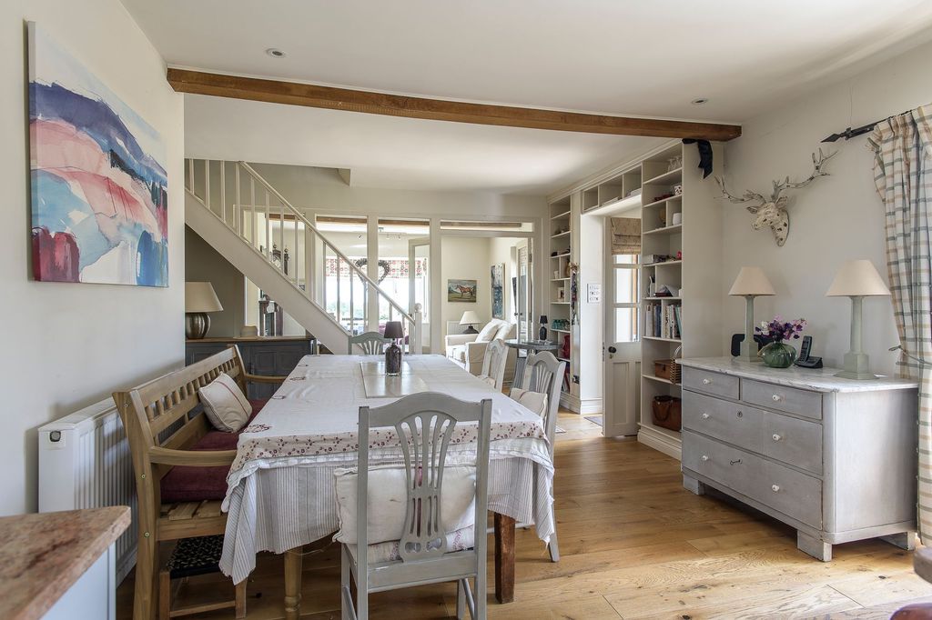 Property photo 3 of 22