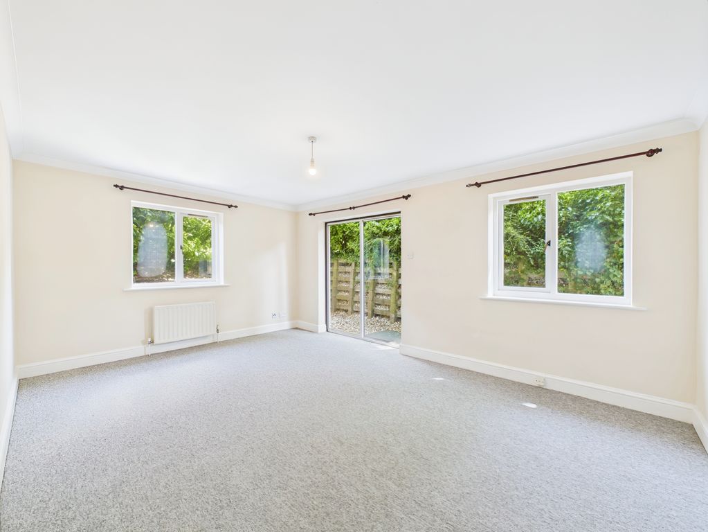 Property photo 2 of 10 10